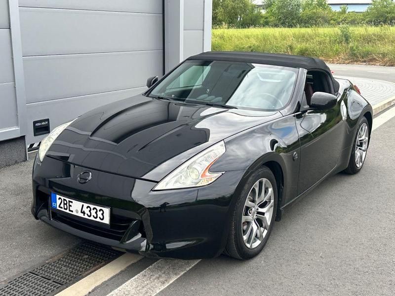 Schwarz Gebraucht 2012 Nissan 370Z Pack Cabrio | 15.490 € - Bild 1/4