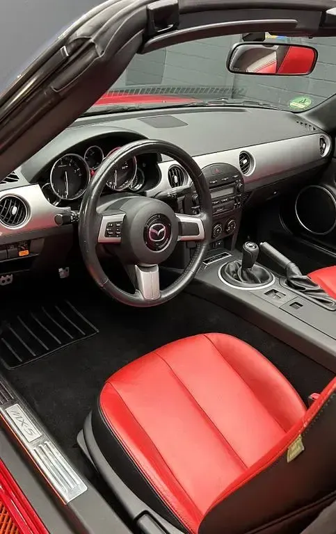 Gebraucht Mazda MX5 160 PS (117 kW) 2005 Rot Cabrio