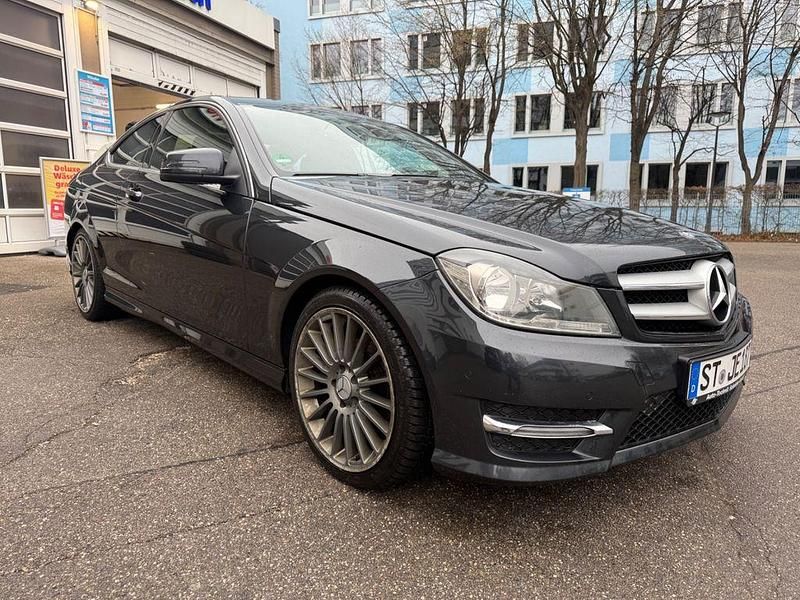 Gebraucht Mercedes C220 AMG 190 PS (139 kW) 2012 Schwarz Coupé