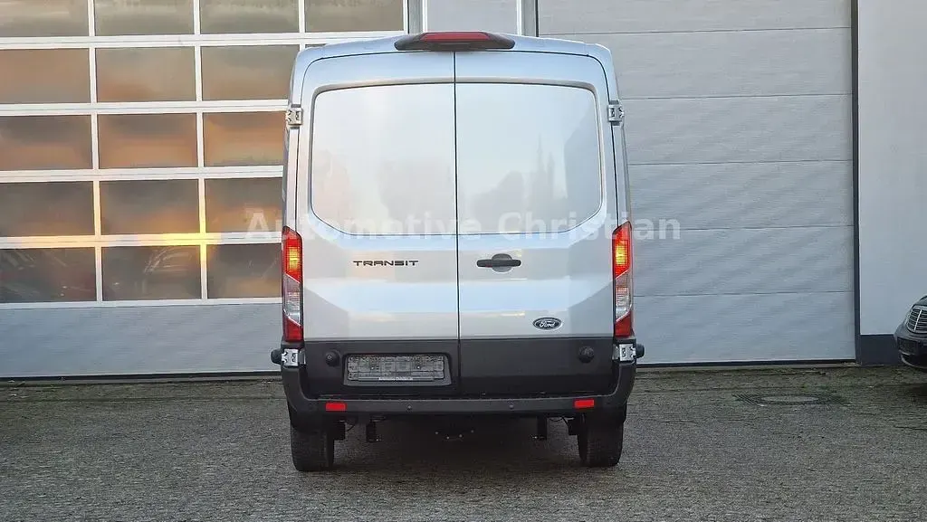 Neu Ford Transit Trend 165 PS (121 kW) 2025 Silber Van / Kleinbus