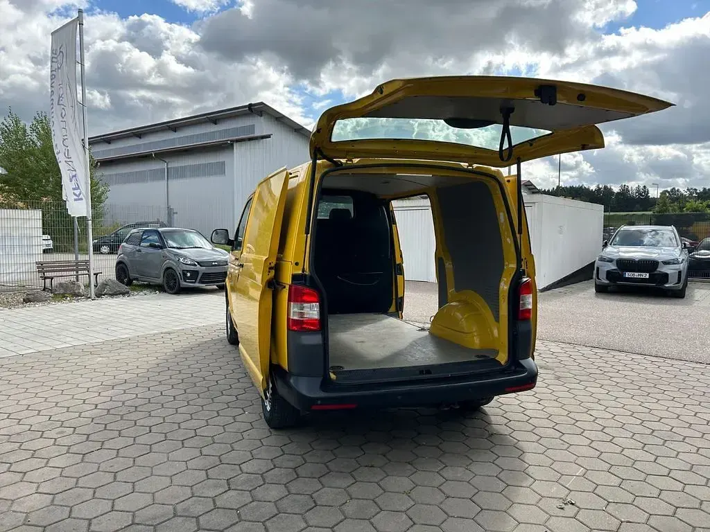 Used VW Transporter 84 HP (61 kW) 2012 Yellow Van