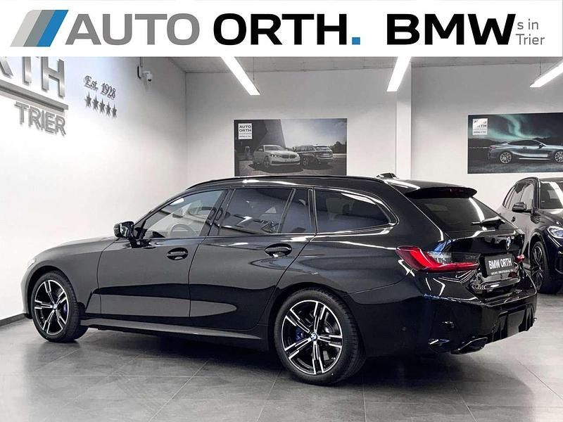 Gebraucht BMW 340 374 PS (275 kW) 2023 Saphirschwarz Kombi