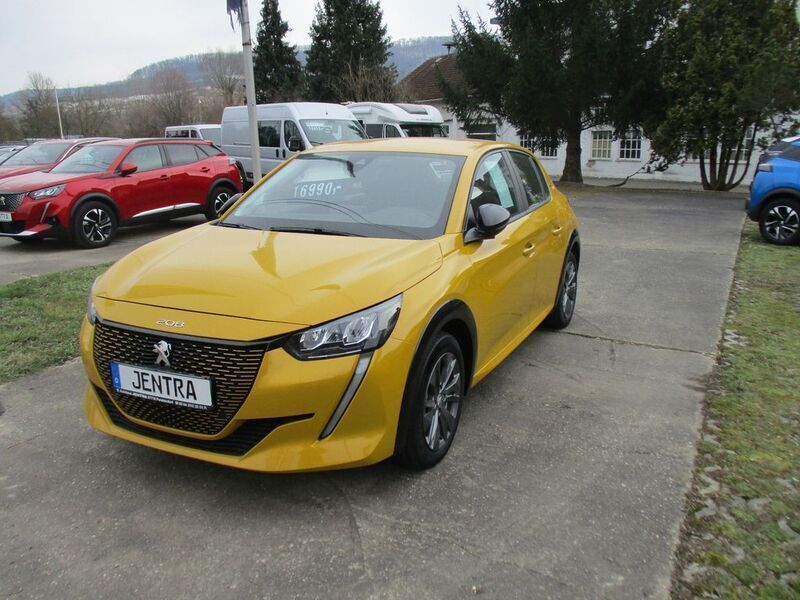 Gelb Gebraucht 2022 Peugeot e-208 Active Kleinwagen | 16.990 € (Fairer Preis) - Bild 1/4