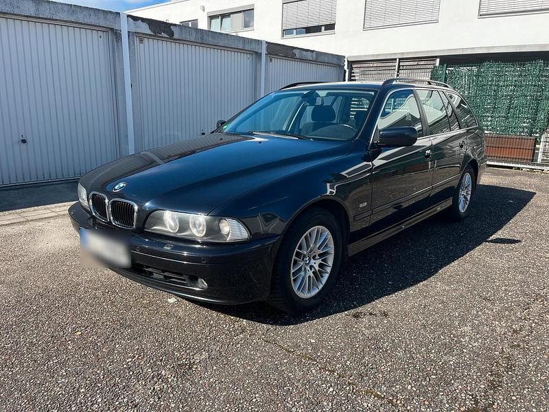 Gebraucht BMW 520 170 PS (125 kW) 2001 Blau Kombi