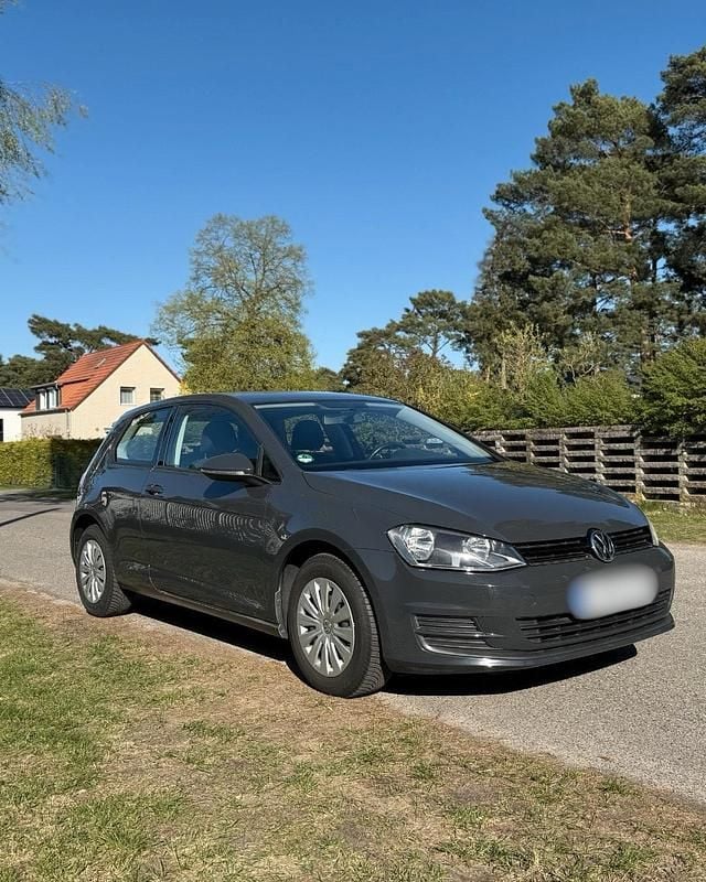 Używany VW Golf Trendline 86 KM (63 kW) 2016 Szary Coupe
