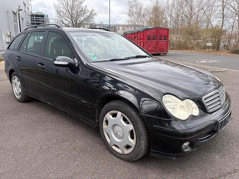 Gebraucht Mercedes C180 143 PS (105 kW) 2005 Schwarz Kombi