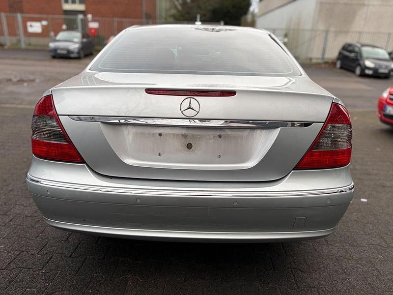 Gebraucht Mercedes E200 Avantgarde 184 PS (135 kW) 2007 Silber Limousine