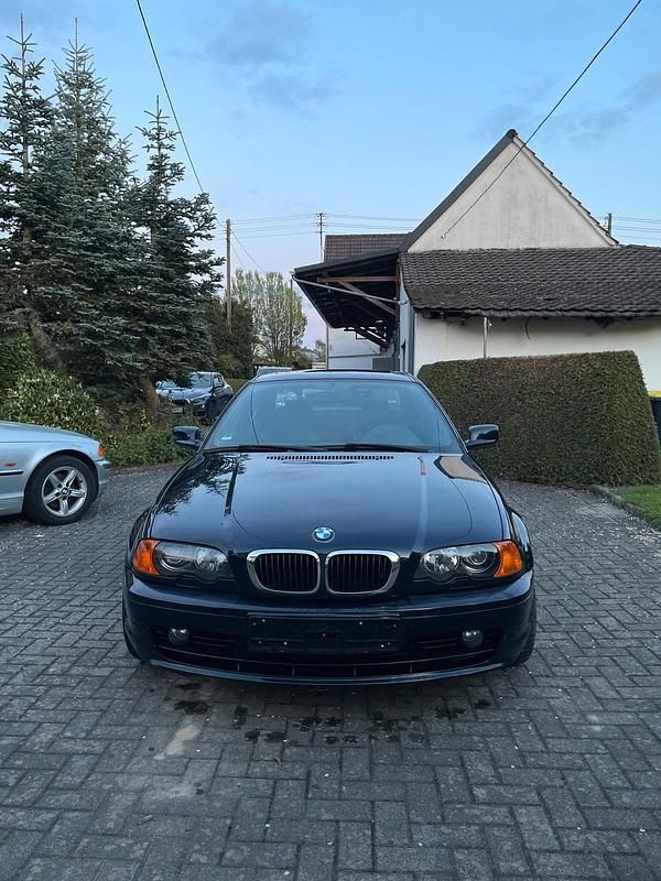 Second-hand BMW 325 2000 Coupe