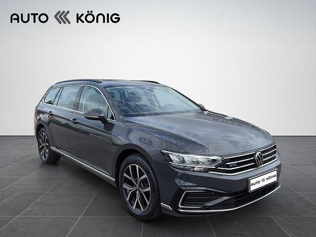 Grau Gebraucht 2021 VW Passat GTE Kombi | 24.490 € (Guter Preis) - Bild 1/4