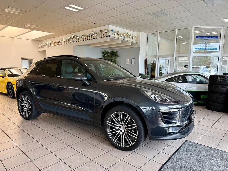 Grau Gebraucht 2017 Porsche Macan S SUV | 43.850 € (Fairer Preis) - Bild 1/4