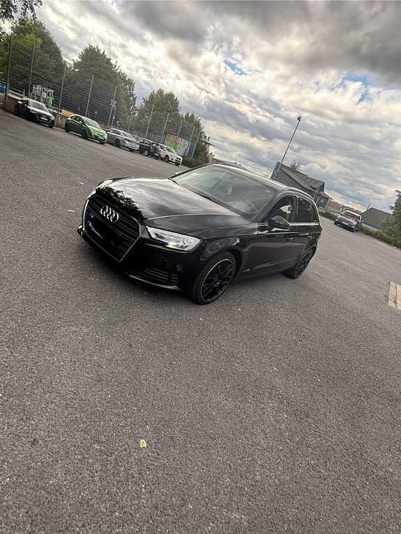 Gebraucht Audi A3 150 PS (110 kW) 2018 Schwarz Limousine