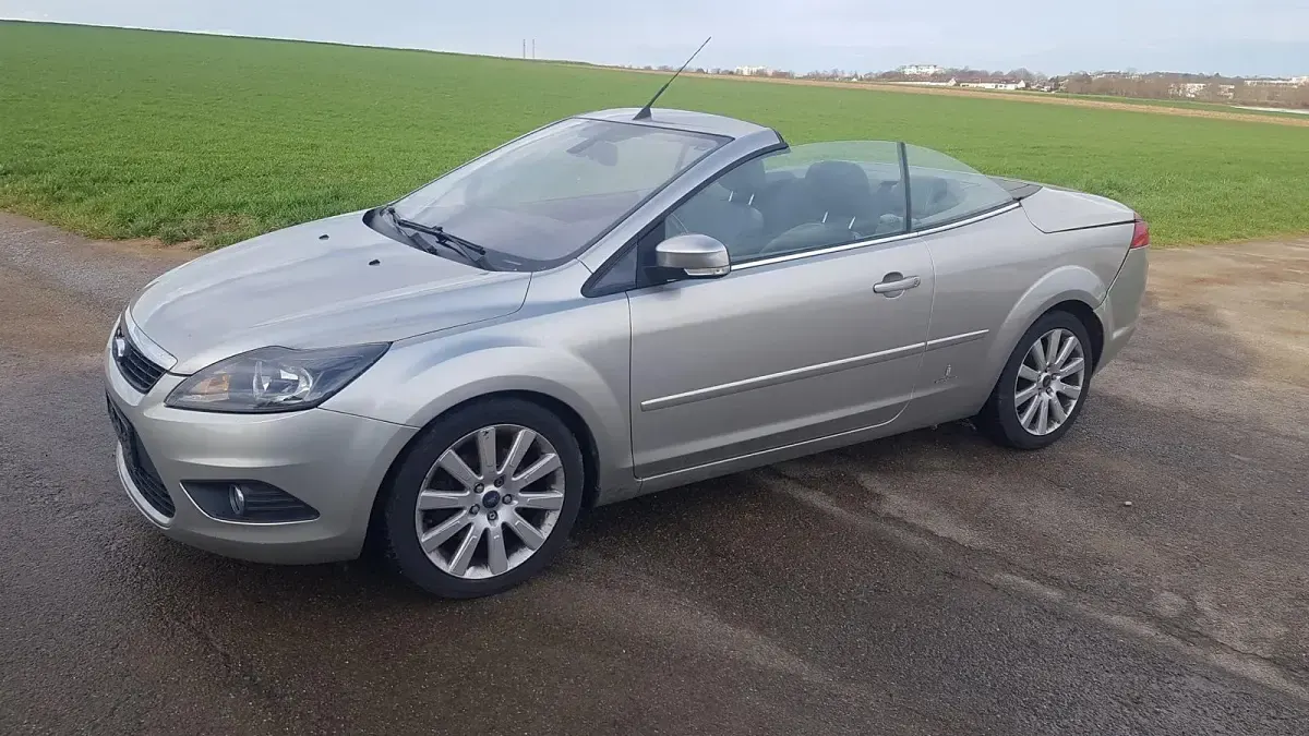 Gebraucht Ford Focus Cabriolet Titanium 136 PS (100 kW) 2009 Grau Cabrio