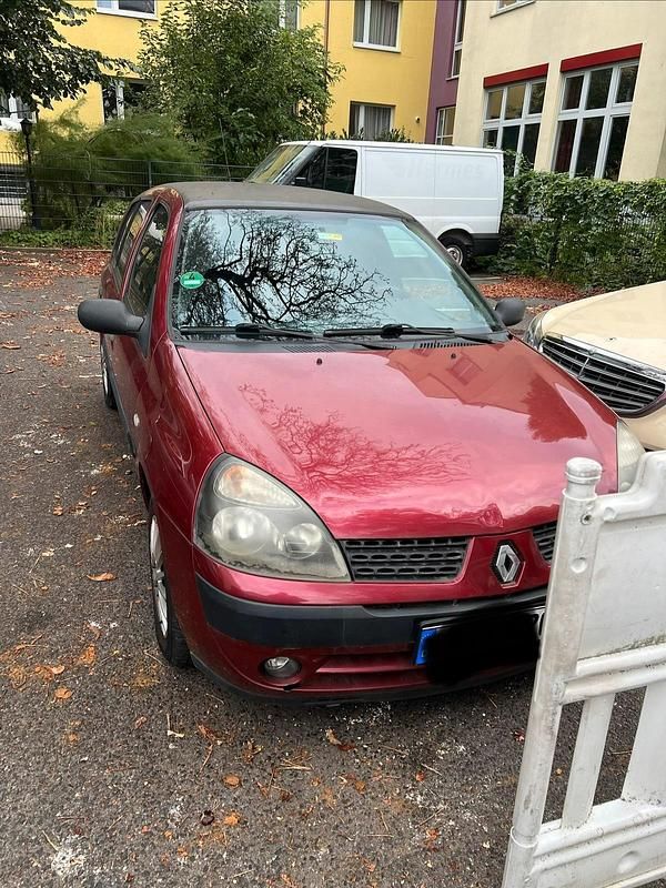 Rot Gebraucht 2003 Renault Clio II Kleinwagen | 450 € (Guter Preis) - Bild 1/4
