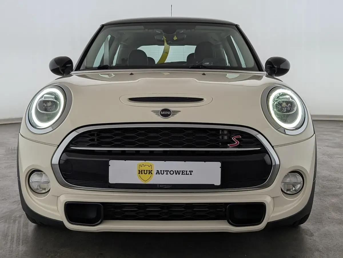 Gebraucht Mini Cooper S 192 PS (141 kW) 2019 Weiß Kleinwagen