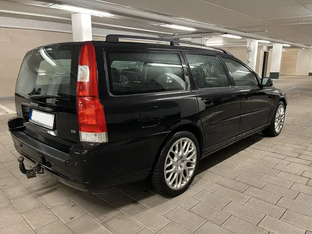 Gebraucht Volvo V70 Momentum 185 PS (136 kW) 2007 Schwarz Kombi
