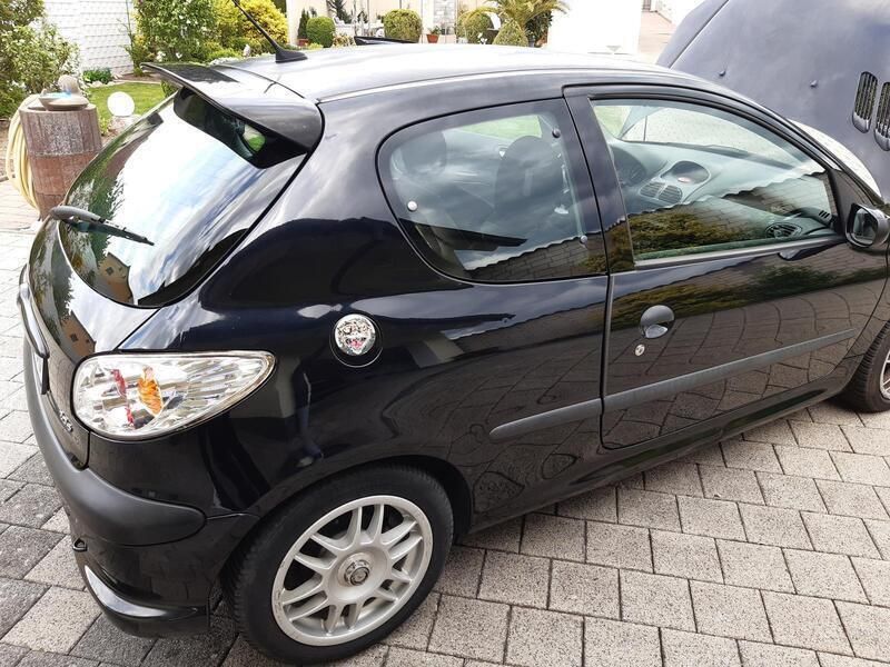 Schwarz Gebraucht 2002 Peugeot 206 Kleinwagen | 1.400 € - Bild 1/4