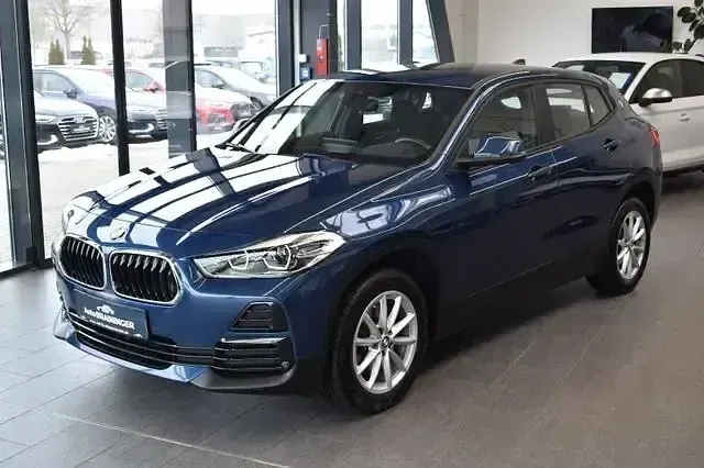 Używany BMW X2 Advantage 190 KM (139 kW) 2021 Niebieski SUV