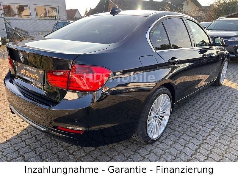 Gebraucht BMW 328 Luxury Line 245 PS (180 kW) 2012 Black sapphire metallic Limousine