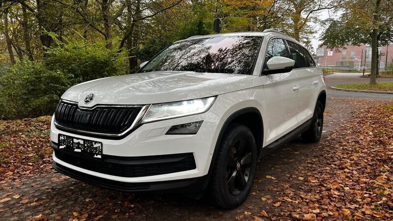 Weiß Gebraucht 2020 Skoda Kodiaq Style SUV | 25.400 € (Fairer Preis) - Bild 1/4