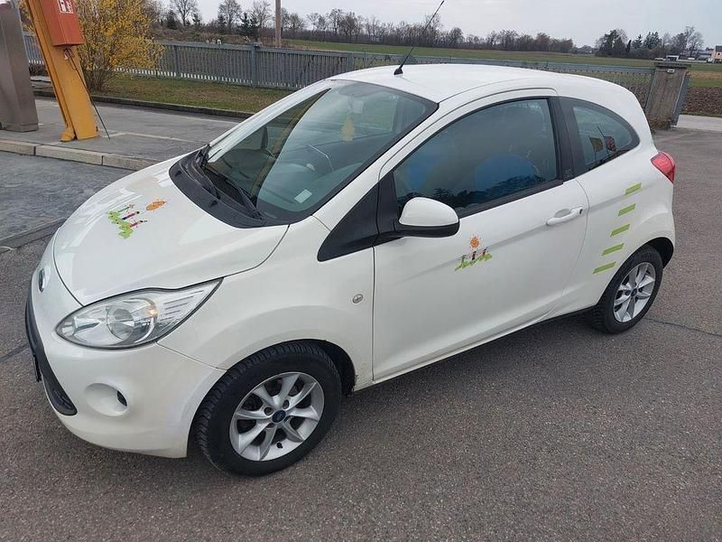 Gebraucht Ford Ka Trend 69 PS (50 kW) 2010 Crystalweiß Kleinwagen