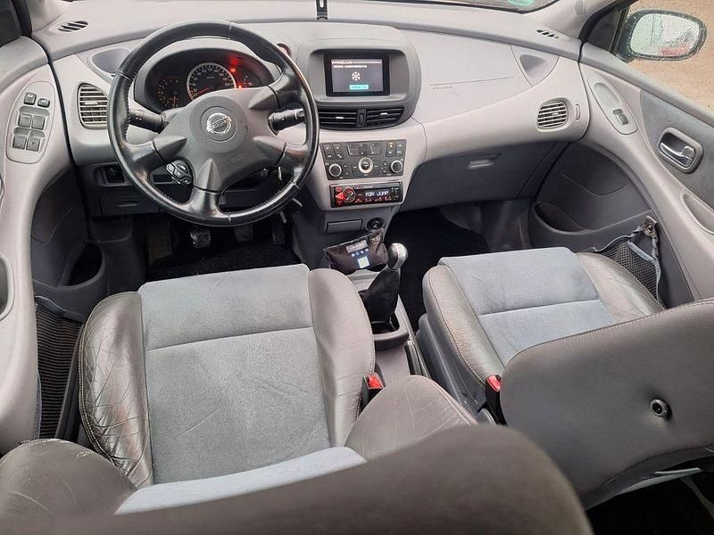 Gebraucht Nissan Almera Acenta+ 116 PS (85 kW) 2004 Rot Limousine