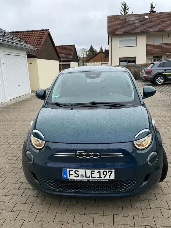 Gebraucht Fiat 500e 69 kW (95 PS) 2023 Grün Limousine