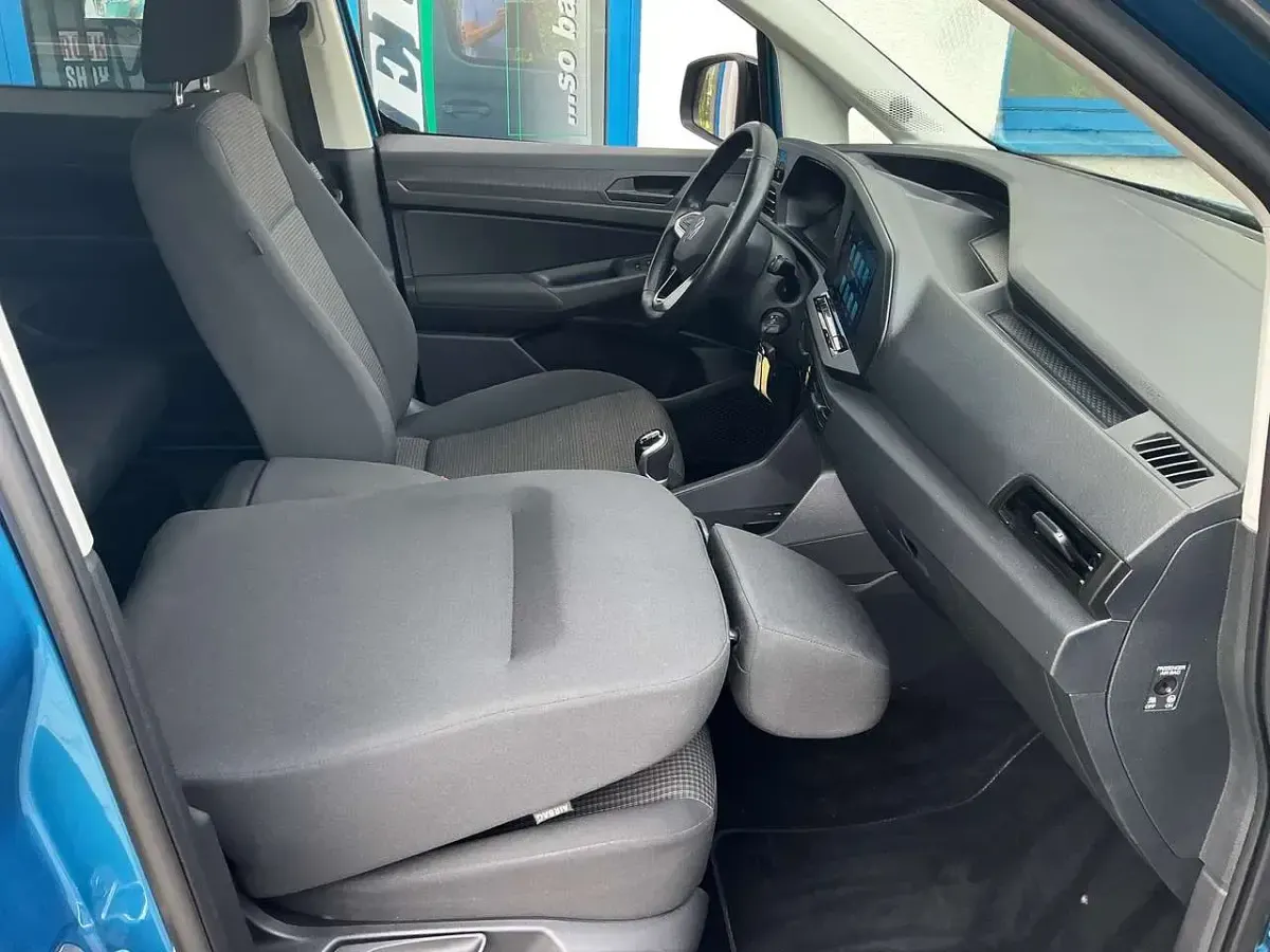 Gebraucht VW Caddy Maxi 102 PS (75 kW) 2024 Costa azul Van / Kleinbus