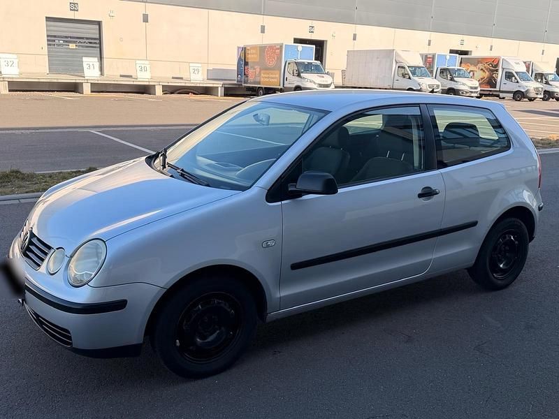 Gebraucht VW Polo 74 PS (54 kW) 2002 Silber Kleinwagen