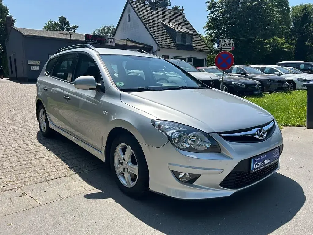 Gebraucht Hyundai i30 Classic 109 PS (80 kW) 2013 Grau Kombi