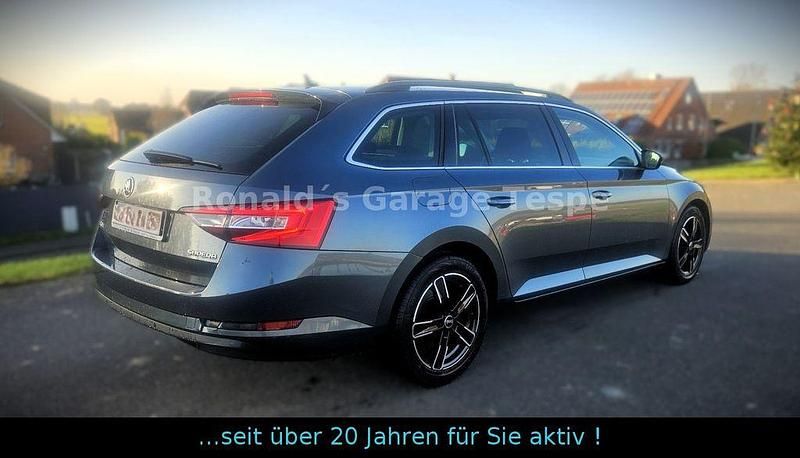 Gebraucht Skoda Superb 150 PS (110 kW) 2017 Grau Kombi