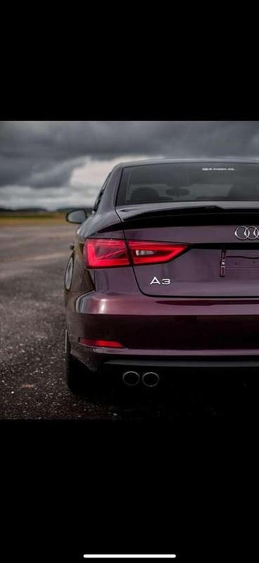 Gebraucht Audi A3 Attraction 150 PS (110 kW) 2014 Violett Limousine