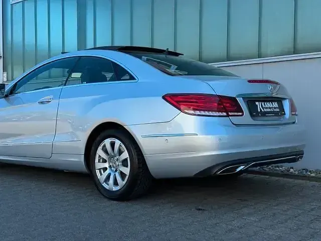Gebraucht Mercedes E250 211 PS (155 kW) 2014 Silber Coupé