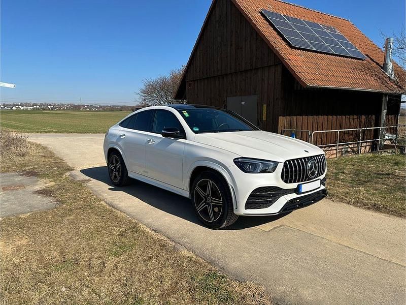 Weiß Gebraucht 2021 Mercedes GLE400 AMG Coupé | 83.900 € (Teuer) - Bild 1/4