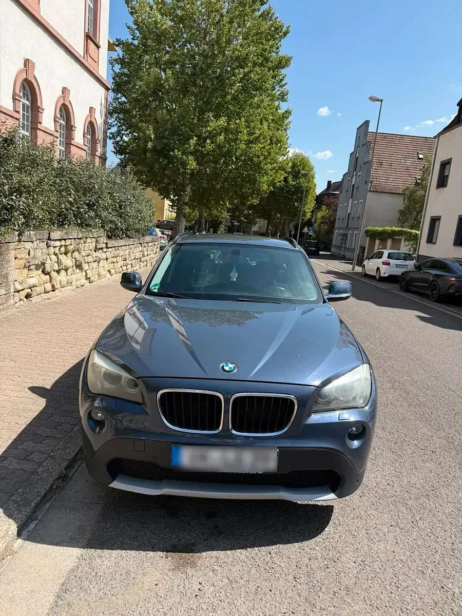 Gebraucht BMW X1 177 PS (130 kW) 2011 Blau SUV
