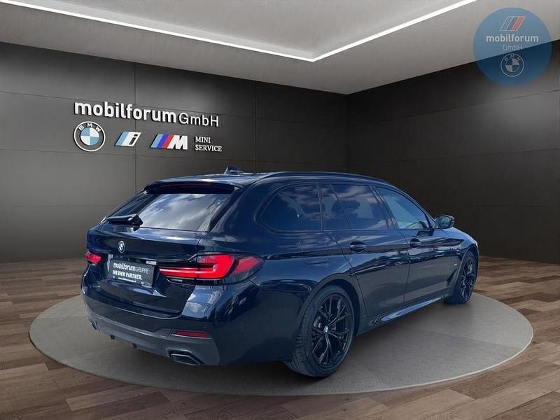 Gebraucht BMW 530 M Sport 245 PS (180 kW) 2023 Schwarz Kombi