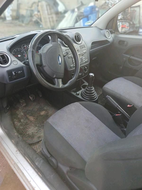 Gebraucht Ford Fiesta 60 PS (44 kW) 2007 Grau Kleinwagen