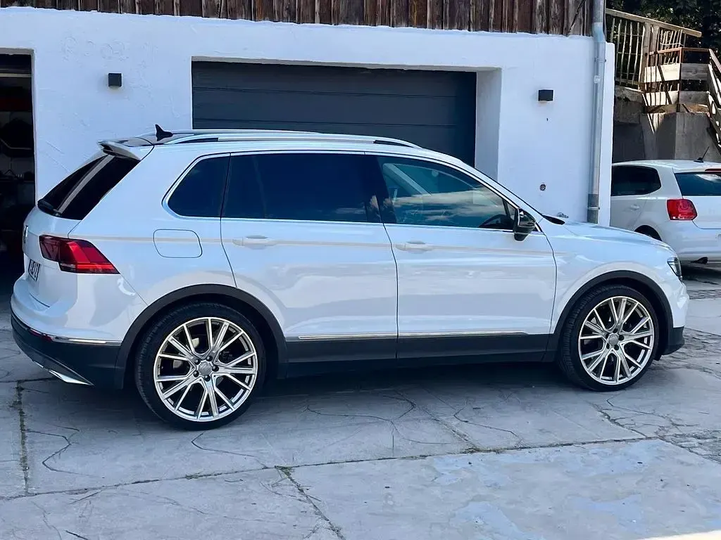Gebraucht VW Tiguan Highline 240 PS (176 kW) 2019 Weiß SUV