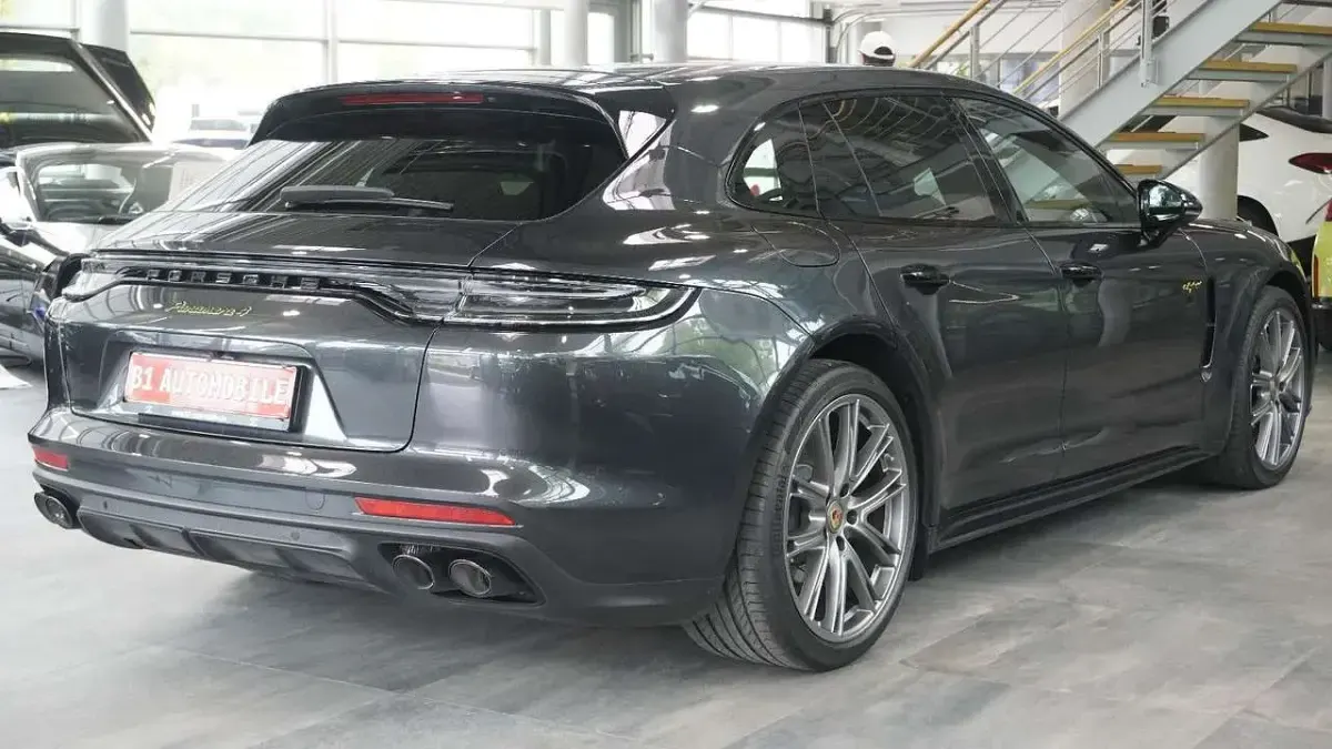 Gebraucht Porsche Panamera 462 PS (339 kW) 2023 Vulkangrau Kombi