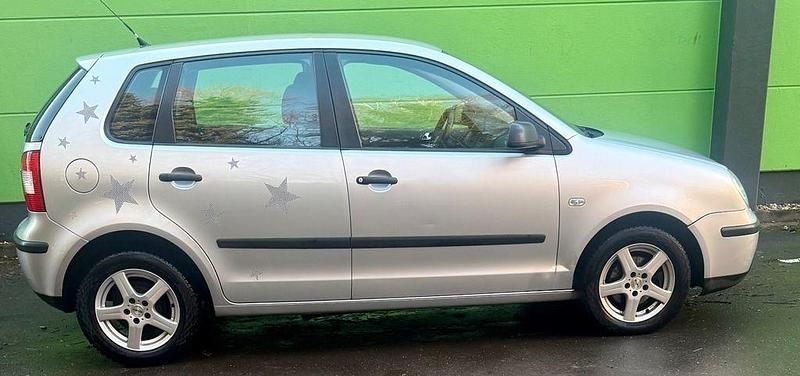 Gebraucht VW Polo 64 PS (47 kW) 2003 Silber Kleinwagen
