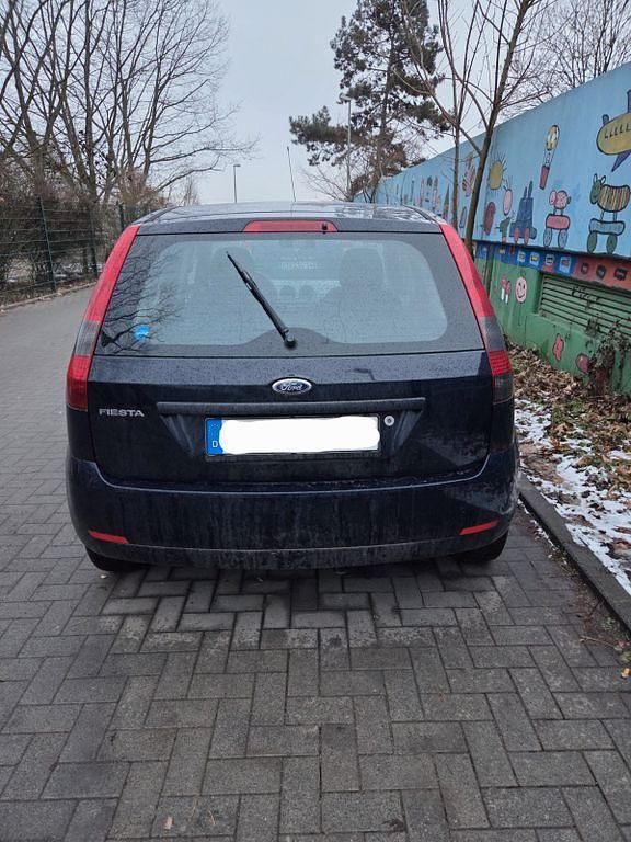 Gebraucht Ford Fiesta 69 PS (50 kW) 2005 Blau Limousine