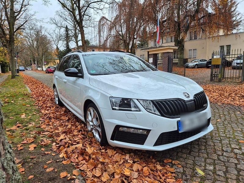 Gebraucht Skoda Octavia RS 230 PS (169 kW) 2017 Weiß Kombi