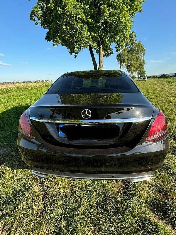 Schwarz Gebraucht 2020 Mercedes C200 Limousine | 25.999 € (Fairer Preis) - Bild 1/4