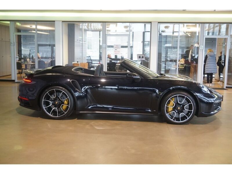 Gebraucht Porsche 911 Turbo S Cabriolet Sport 650 PS (478 kW) 2024 Tiefschwarz metallic (metallic) Cabrio