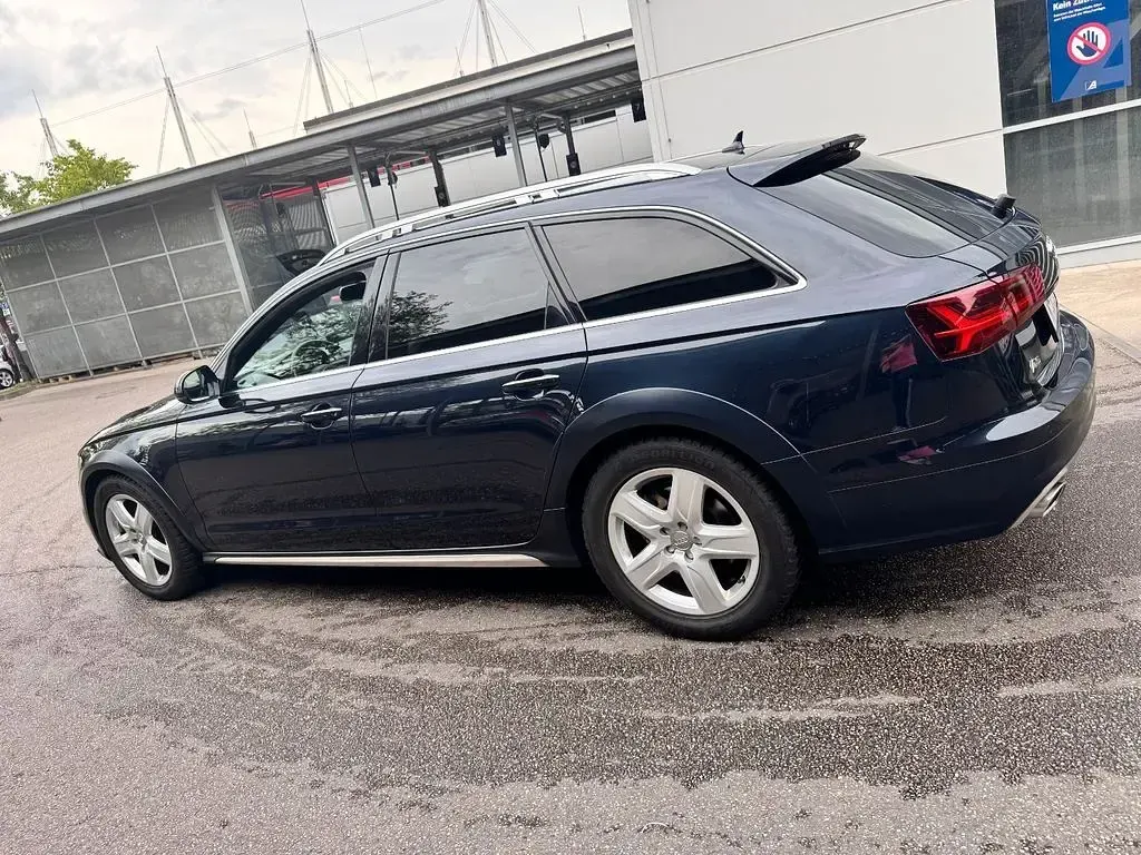 Używany Audi A6 Allroad 272 KM (200 kW) 2017 Niebieski Kombi