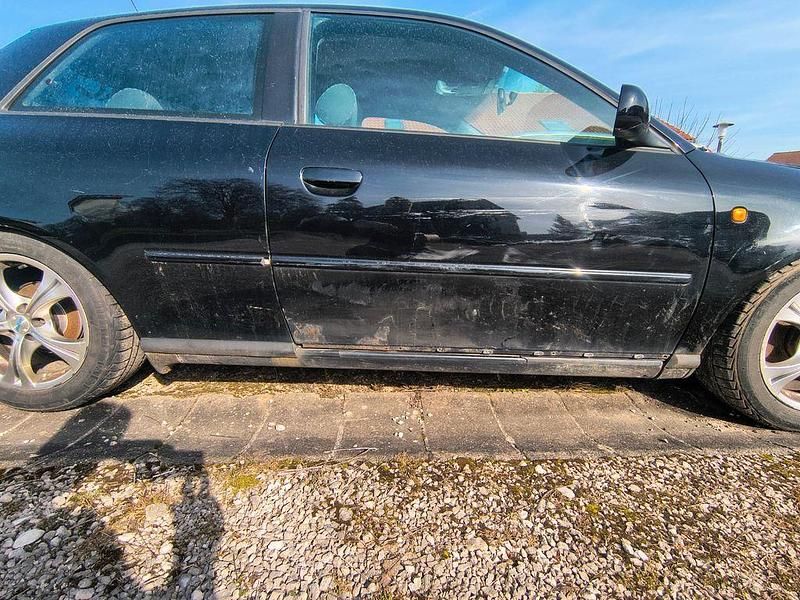 Gebraucht Audi A3 Attraction 150 PS (110 kW) 1999 Schwarz Kleinwagen