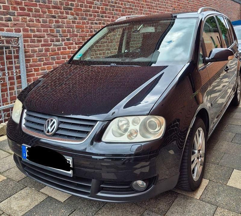 Schwarz Gebraucht 2006 VW Touran Highline Van / Kleinbus | 1.500 € (Guter Preis) - Bild 1/4