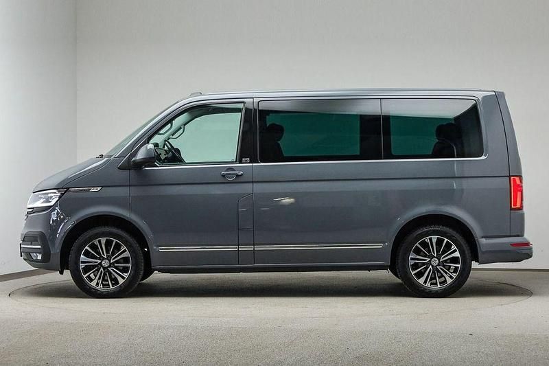 Gebraucht VW Multivan Comfortline 150 PS (110 kW) 2022 Pure grey Van