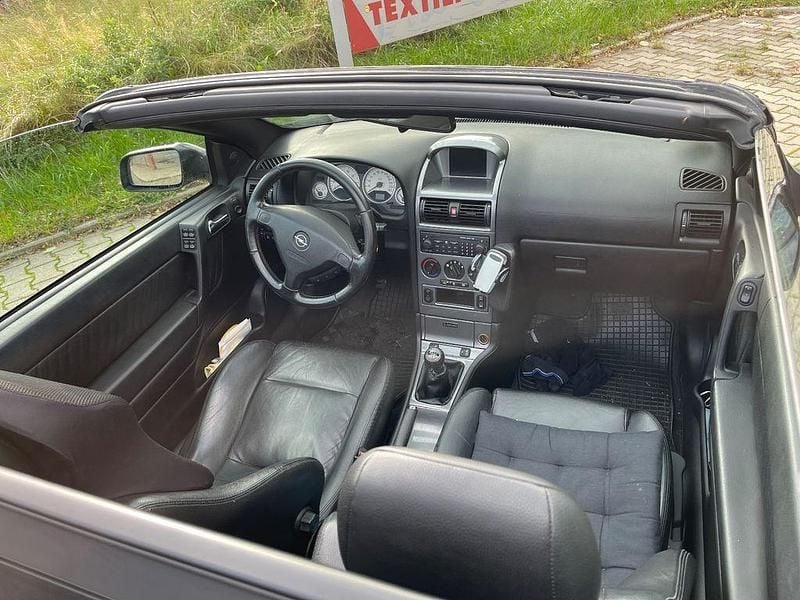 Violet Gebraucht 2003 Opel Astra Cabriolet Cabrio | 1.490 € (Guter Preis) - Bild 1/4