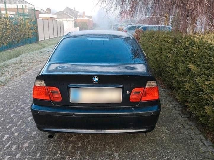 Gebraucht BMW 318 143 PS (105 kW) 2004 Schwarz Limousine