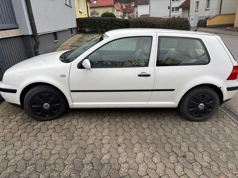 Gebraucht VW Golf 75 PS (55 kW) 2001 Weiß Limousine